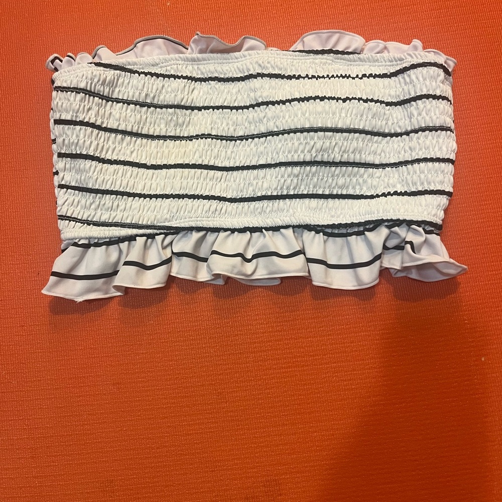 Bandeau strapless bikini top